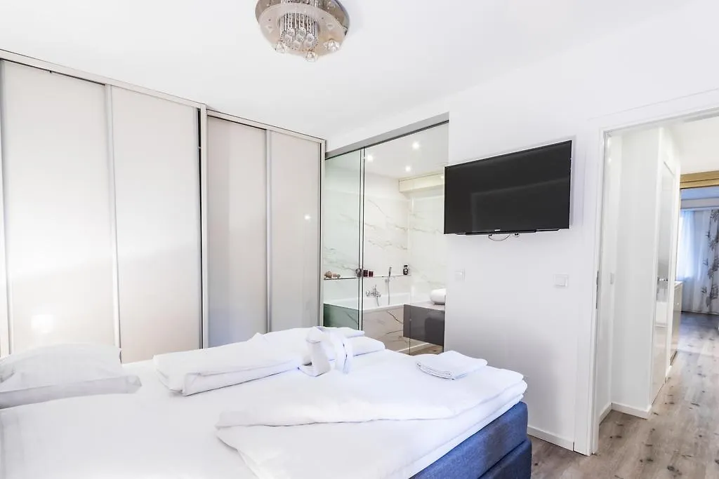 Grand Apartment Wien 0*,